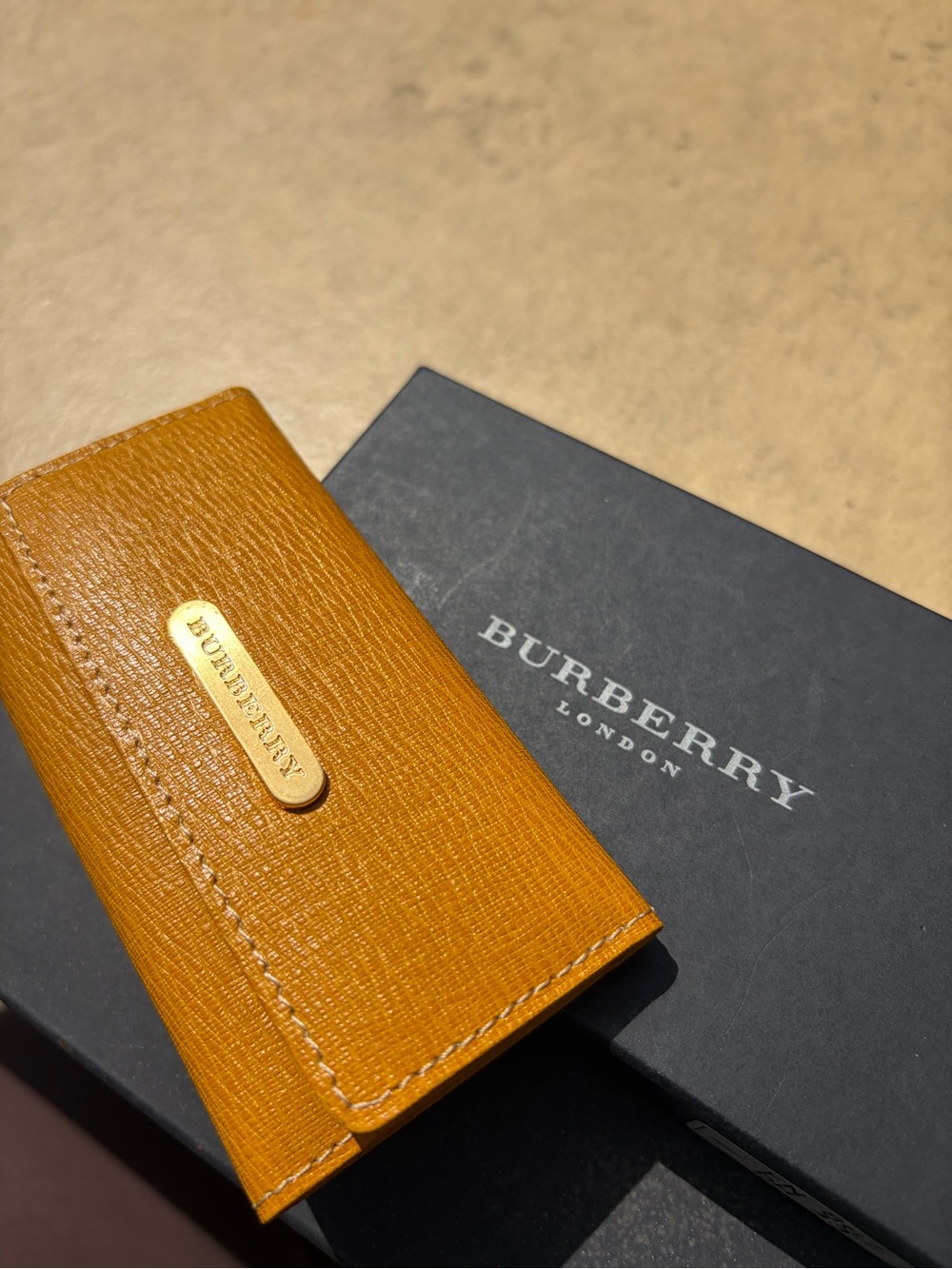 Burberry 3 ring key holder Unisex